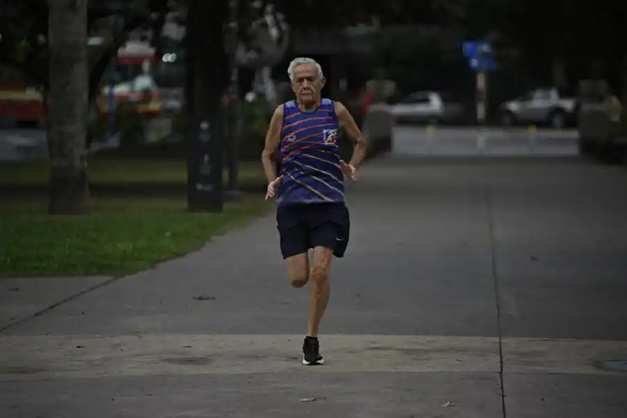 ¿Vale la pena cambiar en la vejez? La ciencia dice sí, y Dardo lo confirma