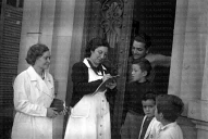 Recuerdos fotográficos:  el censo y una visita esperada