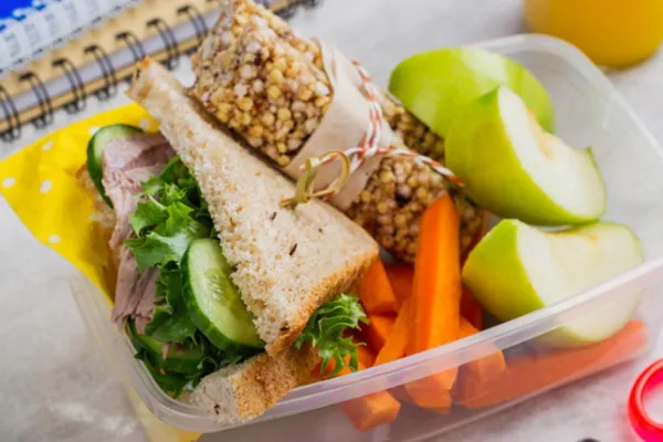 Claves para mantener una alimentación saludable durante el verano