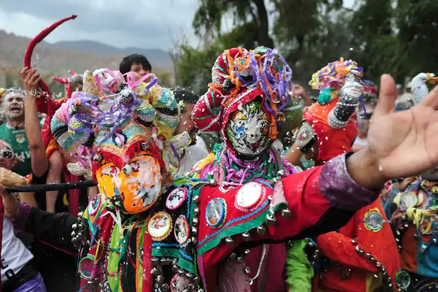 Las celebraciones por Carnaval se darán el primer lunes y martes de marzo