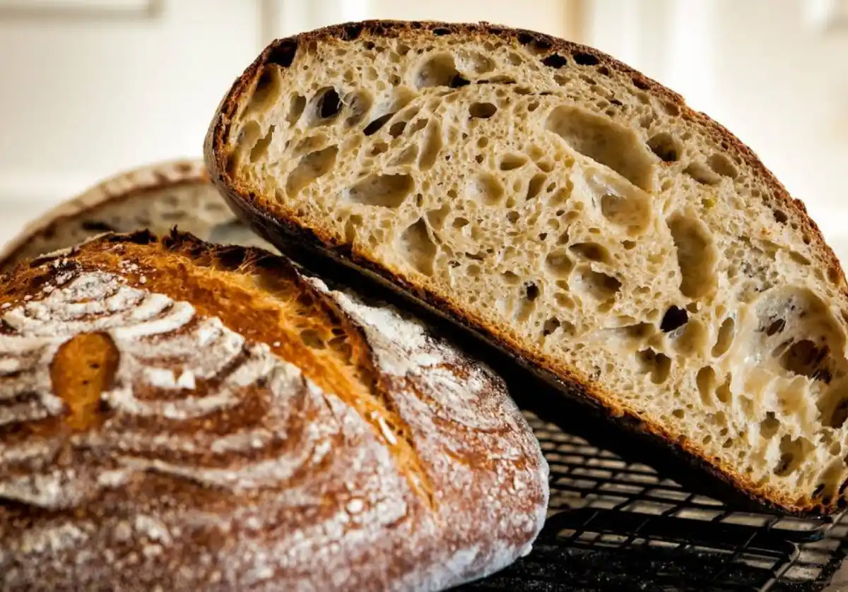El pan de masa madre presenta un bajo índice gluecémico y mejora la digestión.