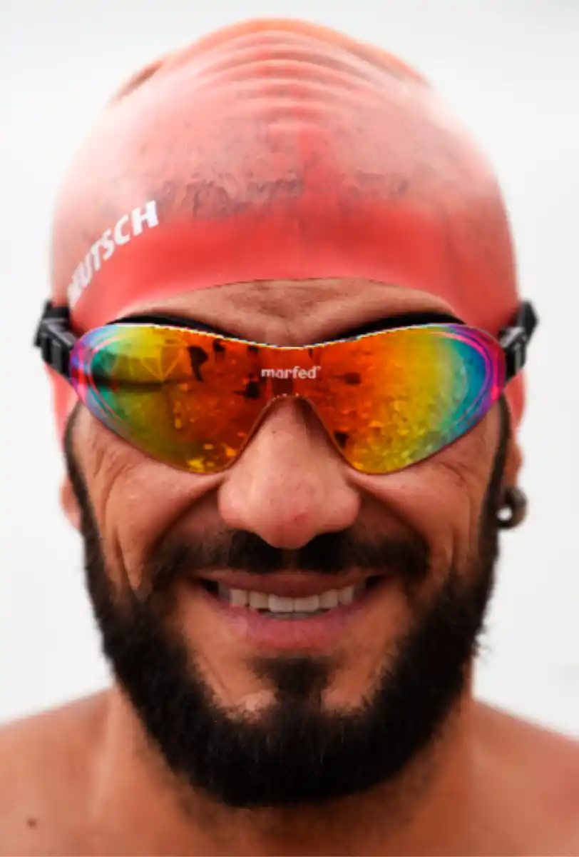 Son nadadores de aguas abiertas, entrenan en El Cadillal y se preparan para cruzar el Río de La Plata