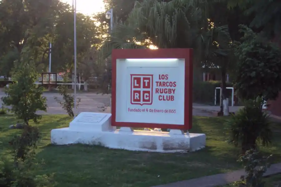 FACHADA. En 1986 se inauguró el estadio para más de 5000 espectadores.