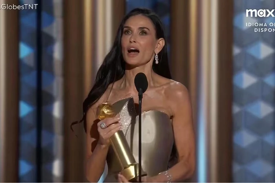 Demi Moore brindó un emotivo discurso, tras ganar un Globo de Oro por su labor en La sustancia