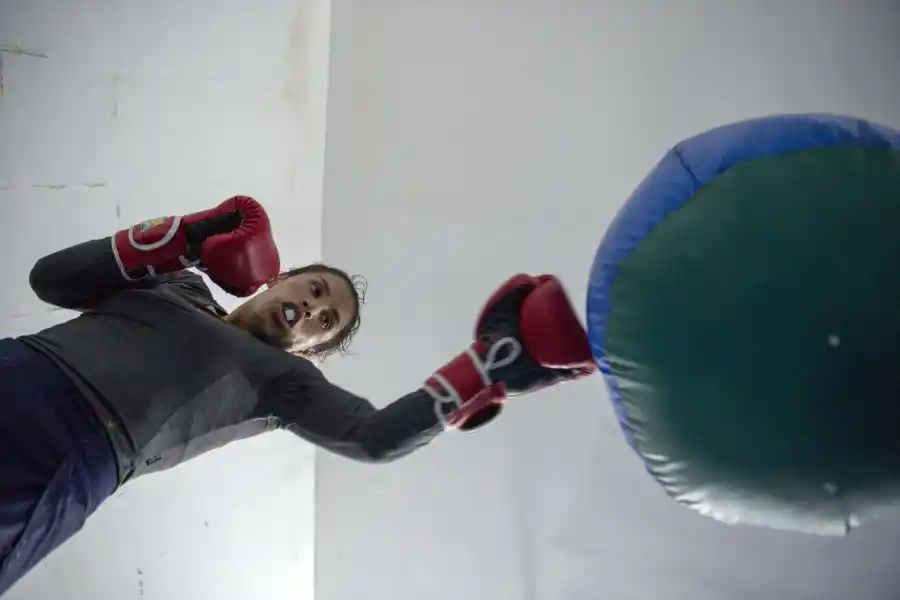 A TODO O NADA. La boxeadora, Lucrecia Manzur, quiero pelear el titulo mundial. 