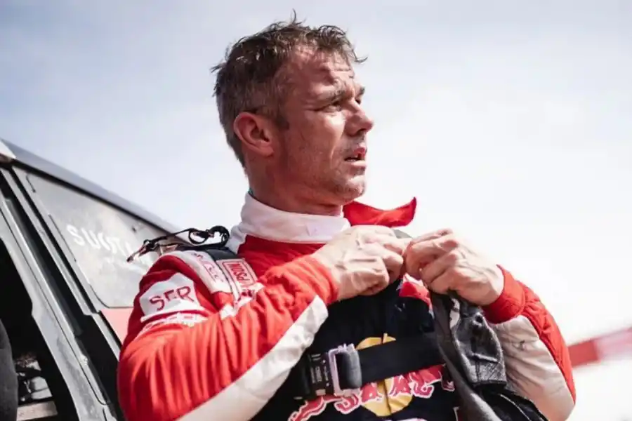 SUSTO. Loeb y su copiloto salieron ilesos del accidente y pudieron continuar con la carrera.