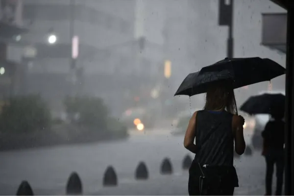 Alerta amarilla y naranja en 11 provincias: ¿a qué hora comenzarán las fuertes tormentas?