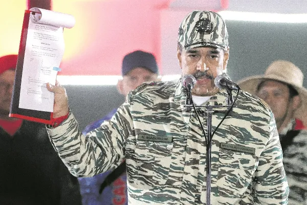 Maduro ordena la detención de siete extranjeros más