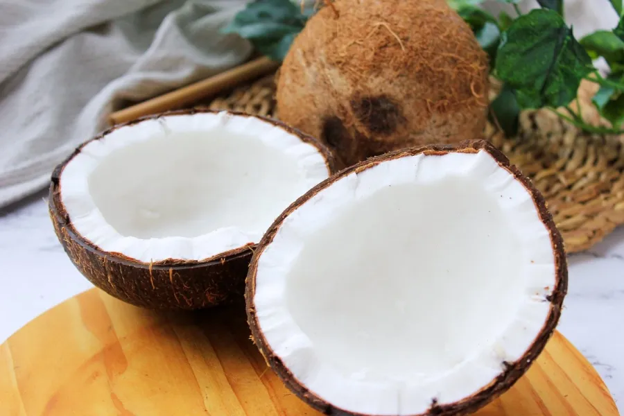 El coco por sí mismo es una excelente fuente de energía natural.