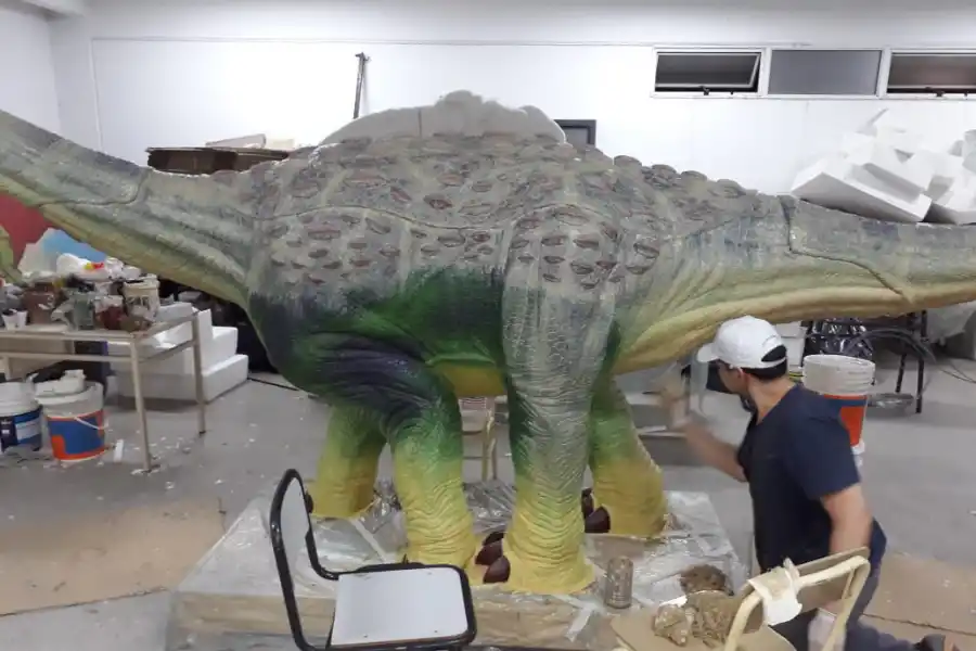 De Tucumán a Oxford: Bruno Salica, el artista que revive dinosaurios y hace historia en la ciencia