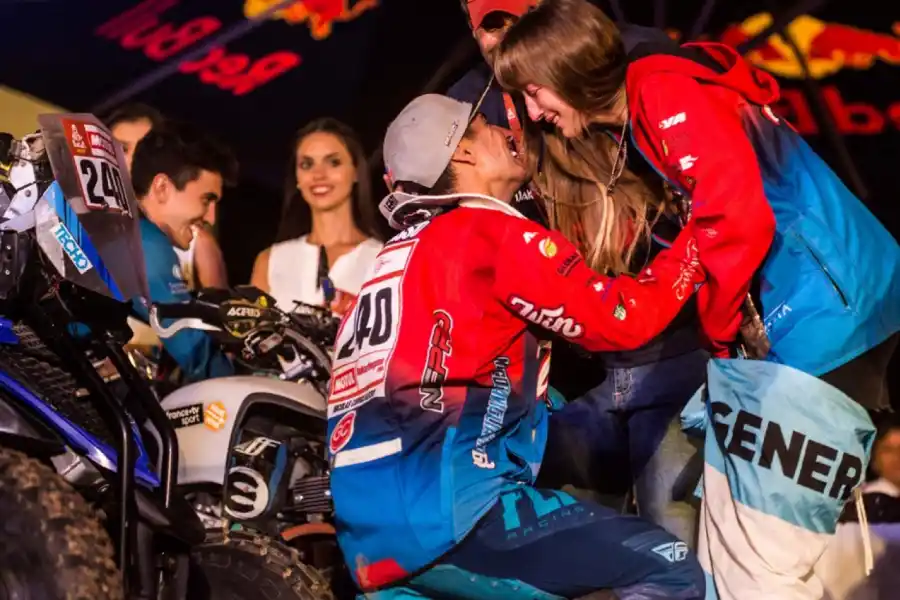 Nicolás Cavigliasso y Valentina Pertegarini comparten la pasión por el Rally Dakar. 