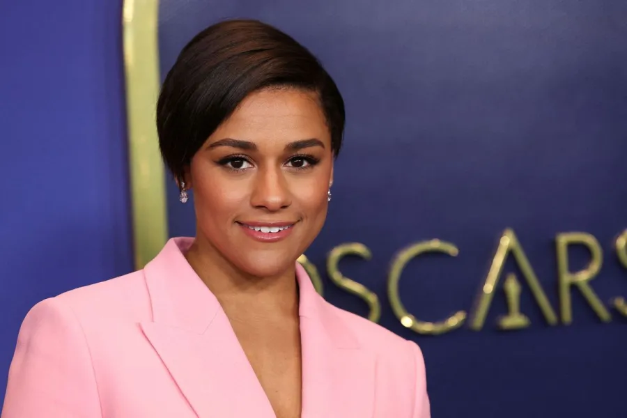 Quién es Ariana DeBose: la ganadora del Oscar que interpretaría a Eva Perón en Broadway