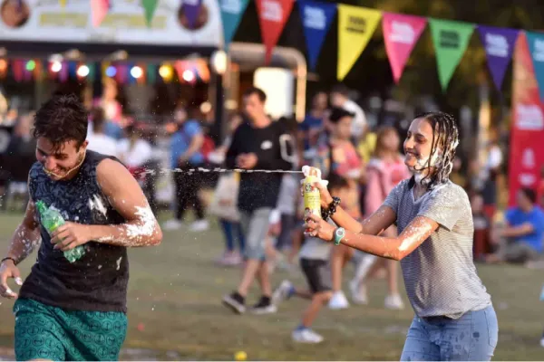 Fin de semana extra largo: ¿cuándo son los feriados de Carnaval 2025?