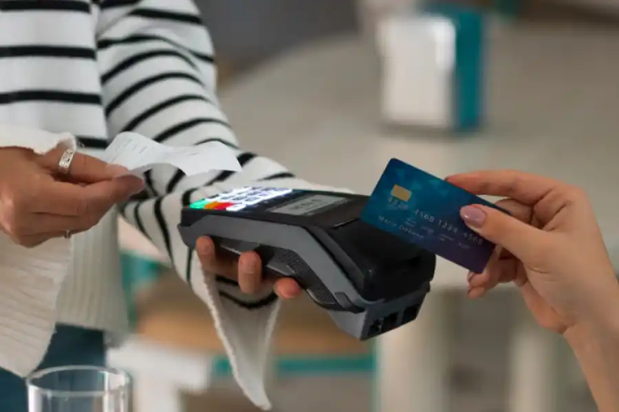 Los cajeros de supermercados están dentro del rubro de empleados de comercio