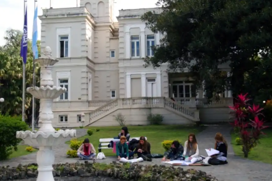 INSCRIPCIÓN Y EXÁMENES. quienes aspiren a ingresar a la carrera de Medicina podrán realizar su examen entre el 17 y el 26 de febrero de 2024./ USP-T.