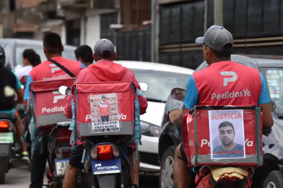 PEDIDO. Los cadetes de una aplicación marcharon.