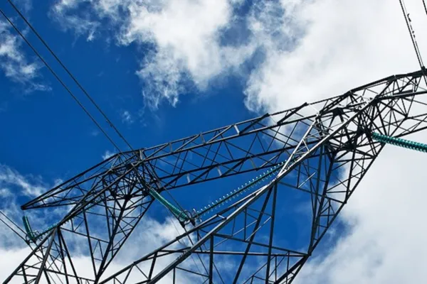 El gobierno de Milei extiende emergencia energética y busca focalizar subsidios hasta 2026