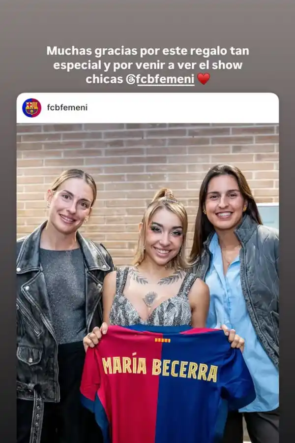 El agradecimiento de la cantante a las futbolistas por la camiseta con su nombre