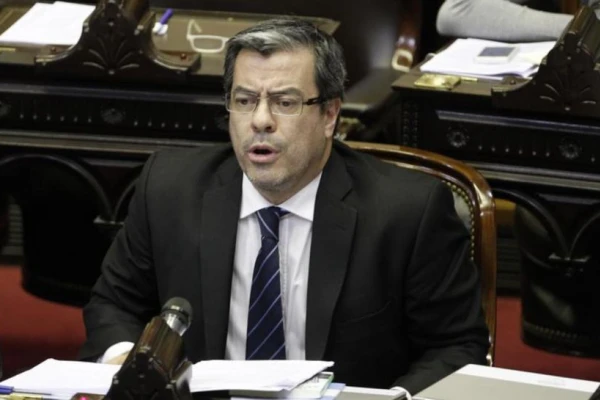 Kirchneristas y macristas, con dudas por el futuro de las PASO