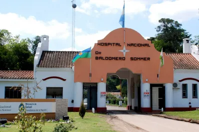 La motosierra de Milei se acentúa en la salud pública: denuncian despidos en un hospital nacional