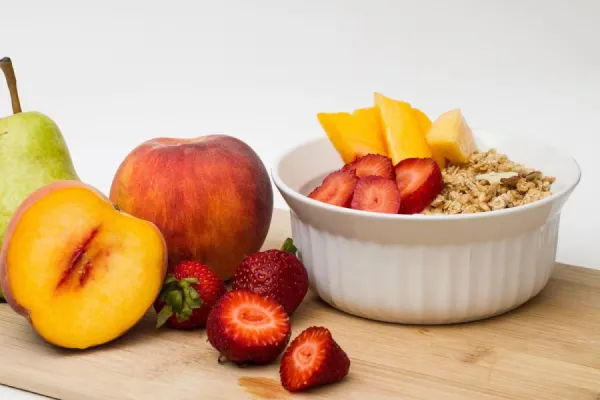 ¿Cuáles son las mejores frutas para limpiar el colon y prevenir enfermedades?