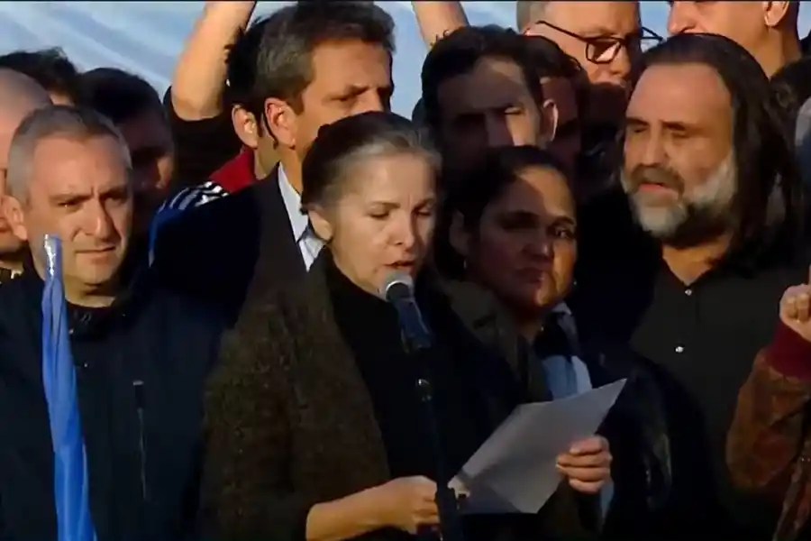 La actriz leyó un documento en repudio al atentado a Cristina Fernández de Kirchner