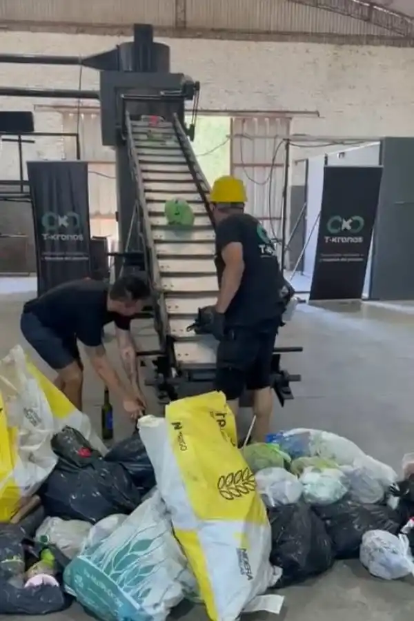 FUTURO. La segunda etapa consiste en el tratamiento de gases y vapores, cuyo destino será la producción de energía reutilizable en forma de gas natural comprimido que podrá ser comercializado.