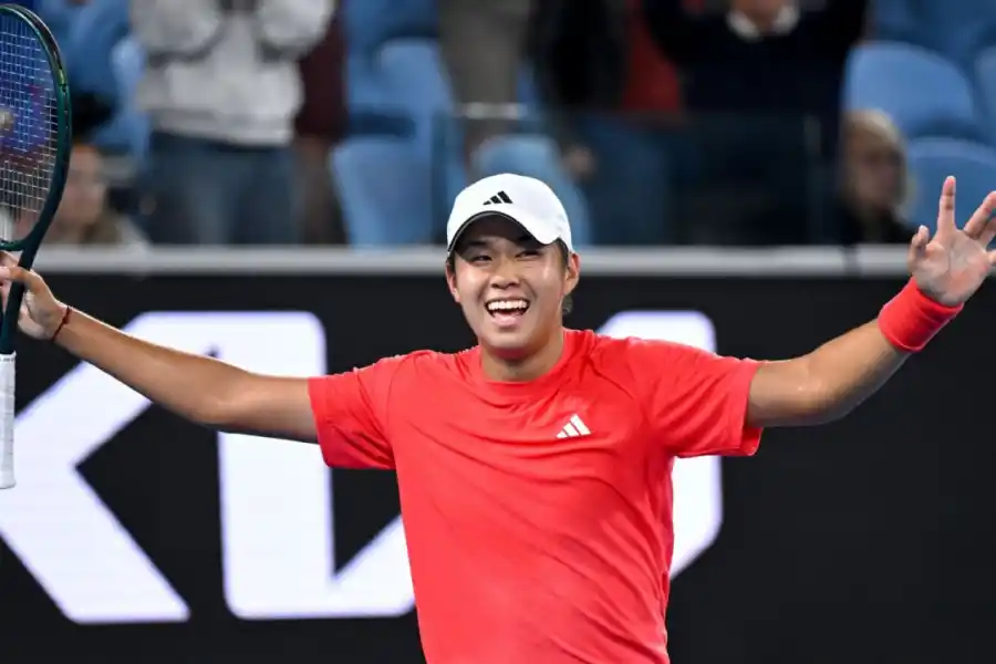 En 2024, Tien vivió una temporada espectacular, ascendiendo del puesto 453 al 121 del ranking ATP.