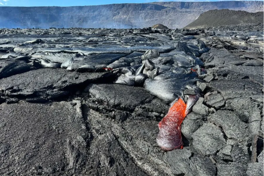 Las impactantes imágenes del volcán que entró en erupción en Hawái