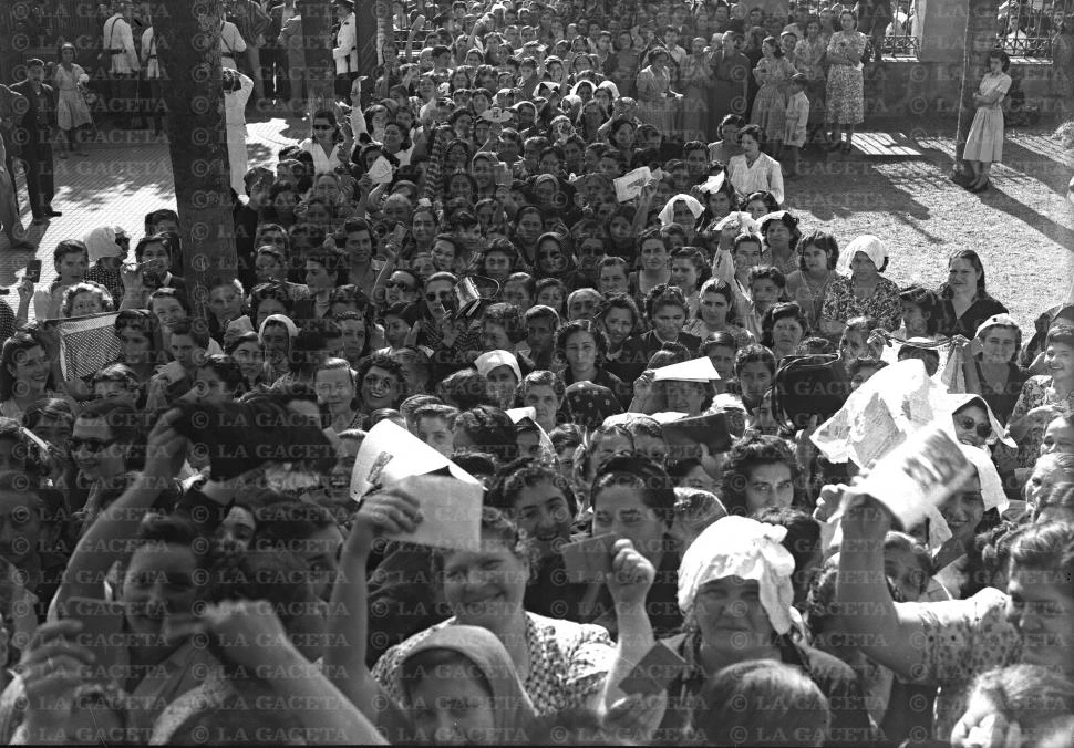 Recuerdos fotográficos: aquel día en el que las mujeres pudieron votar