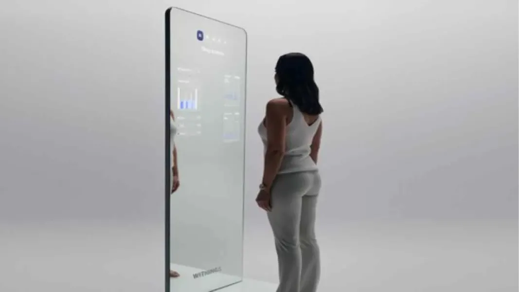 Así es Omnia, el espejo que monitorea tu salud vía inteligencia artificial y hasta pide turnos médicos.