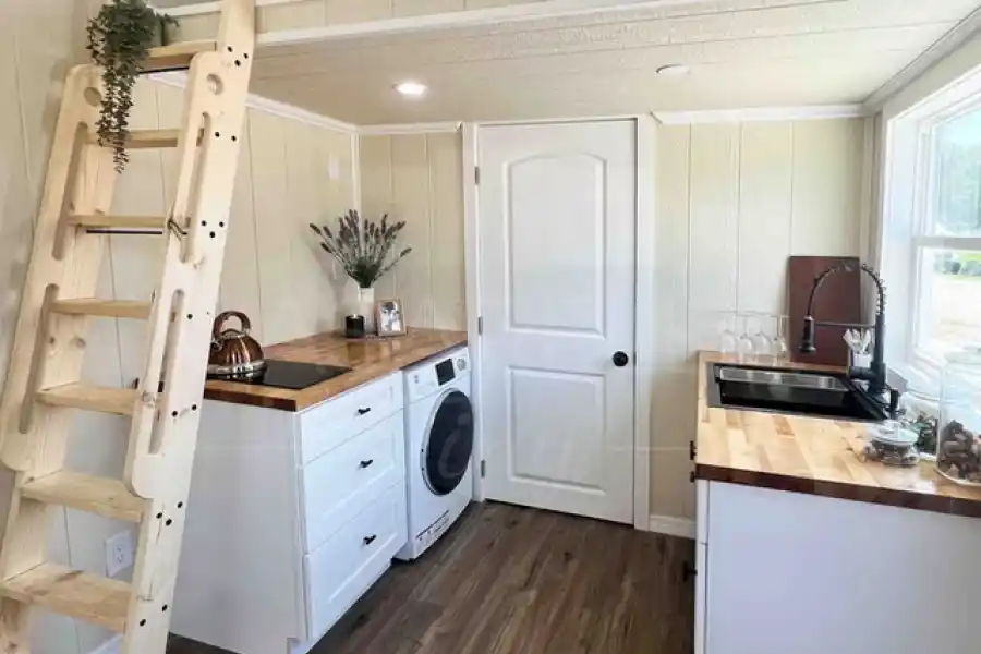 COMO UNA CASA COMÚN. La Tiny T 24 por dentro. / CASARELLA