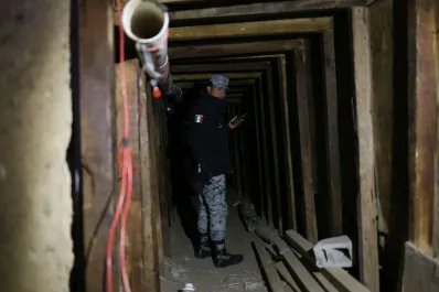 Así era el túnel subterráneo que conectaba México con Estados Unidos y fue cerrado