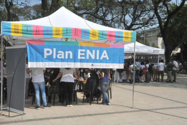 Profesionales reclaman la reapertura de un plan contra embarazos adolescentes