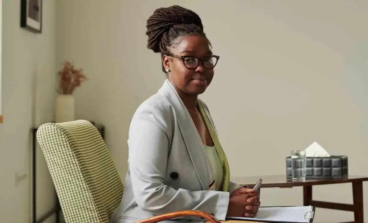 Honestidad, inteligencia y confianza, los mensajes que envían nuetsros anteojos.