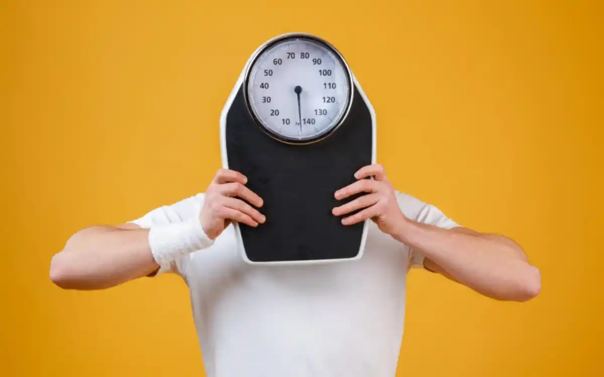 Cuando el metabolismo se ralentiza, podemos sentir más apetito, cambios de humor y experimentar un aumento de epso. 