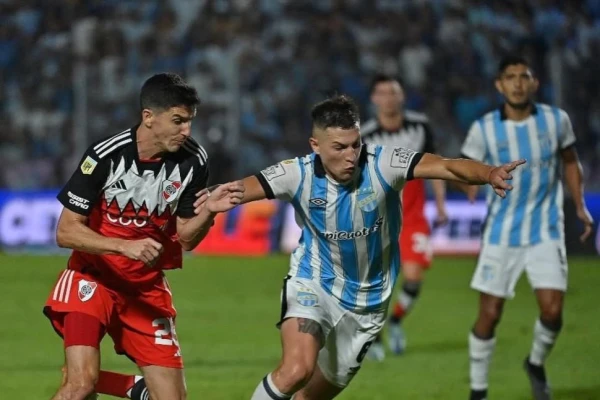 Gianluca Ferrari: Sentimos que quedamos en deuda con los hinchas de Atlético