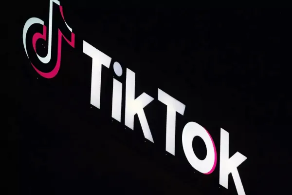 TikTok fue condenada por transmitir datos de usuarios europeos a China