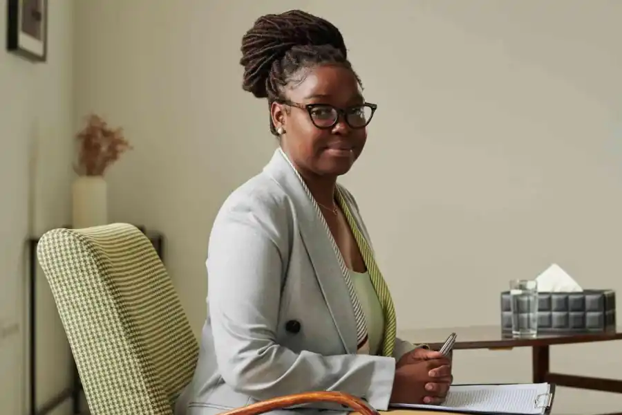 Honestidad, inteligencia y confianza, los mensajes que envían nuetsros anteojos.