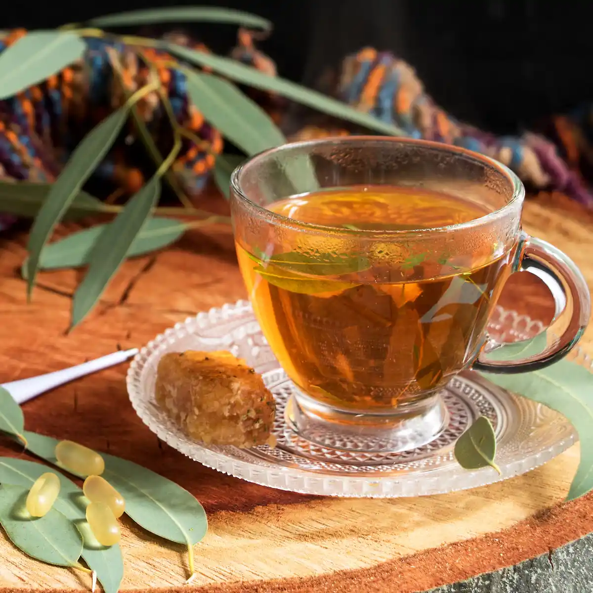 El té de eucalipto aporta varios beneficios para la salud.