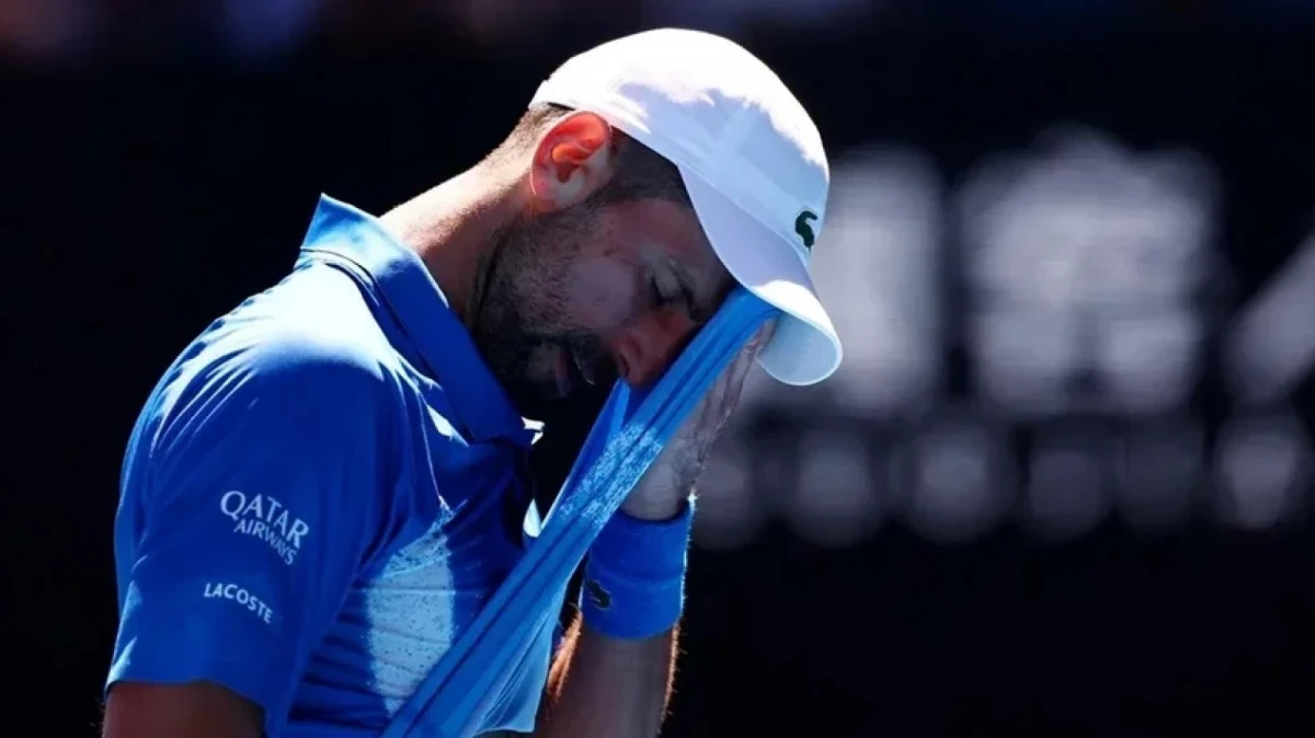 Djokovic se lesionó en semifinales y se despidió del Abierto de Australia 