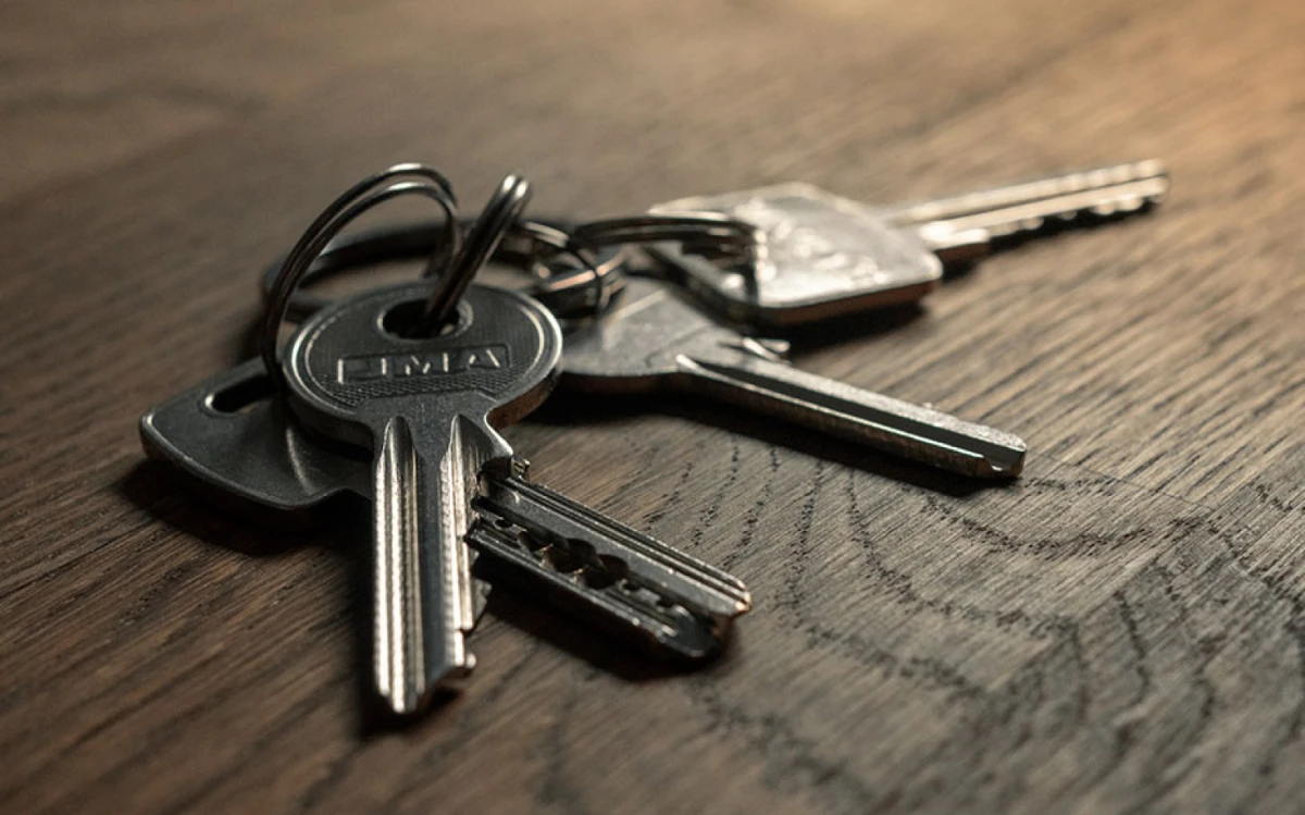 ¿Por qué olvidamos siempre las llaves de casa?