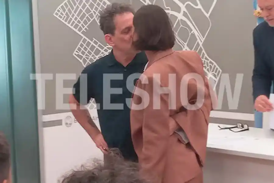 Qué famosos estuvieron en el casamiento de Calamaro con Natalí Franco