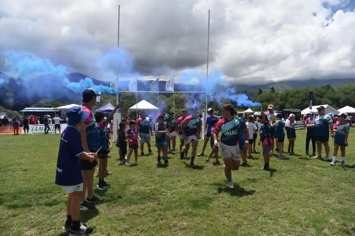 Padres, hijos y jugadores se reúnen en el Seven de Tafí del Valle para vivir una fiesta de rugby