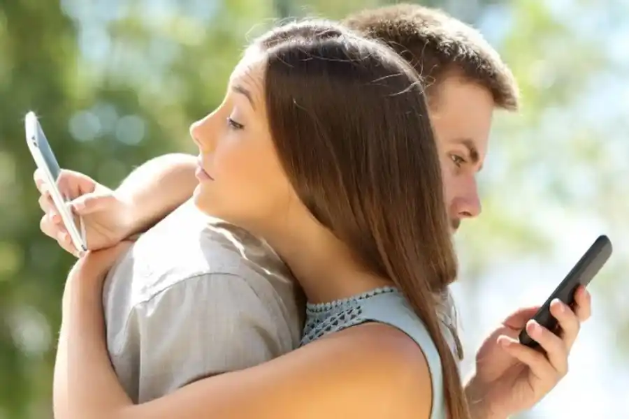 Las tres frases que podrían indicar que tu pareja podría estar siendo infiel.