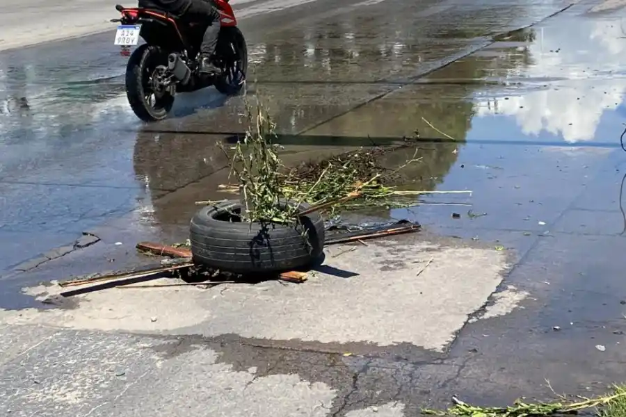 Mate de Luna y Castro Barros. 
