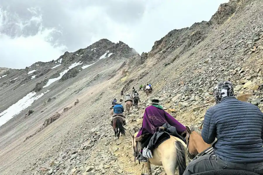 GRÁFICO. El paso a paso de la travesía a caballo de Lucas Díaz con el grupo de 12 personas con el que pudo cruzar los Andes.
