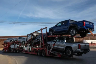 Trump sube los aranceles a Canadá, México y China