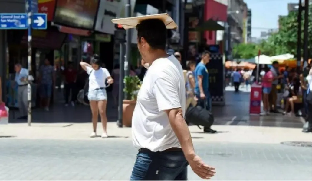 Alerta amarilla en Tucumán por calor extremo mientras 21 provincias están en rojo