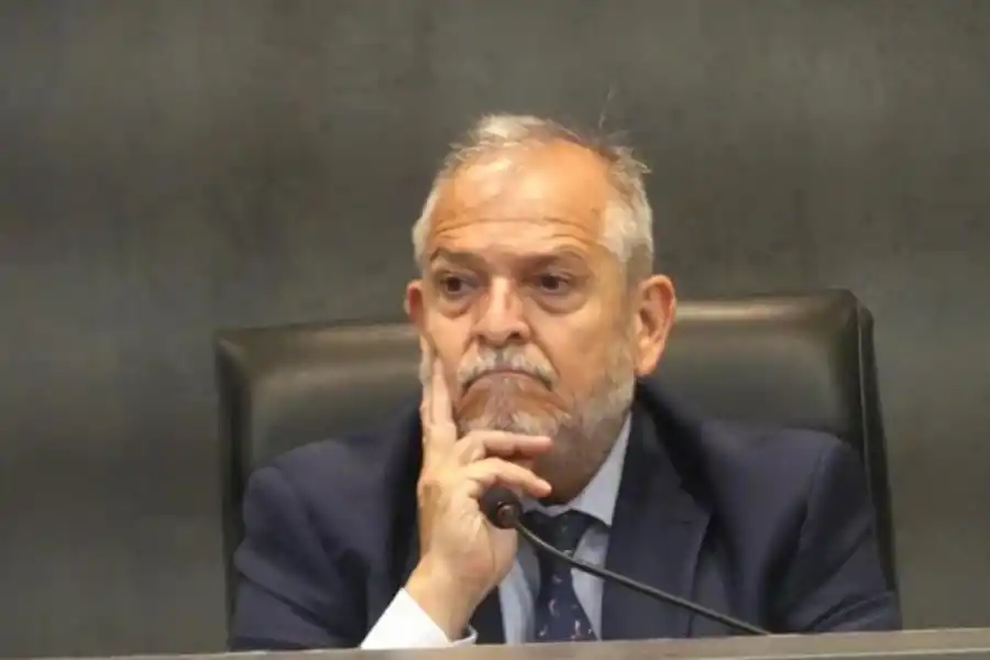 Ordenan investigar a Cruz por la venta de tierras de la Reserva en El Mollar